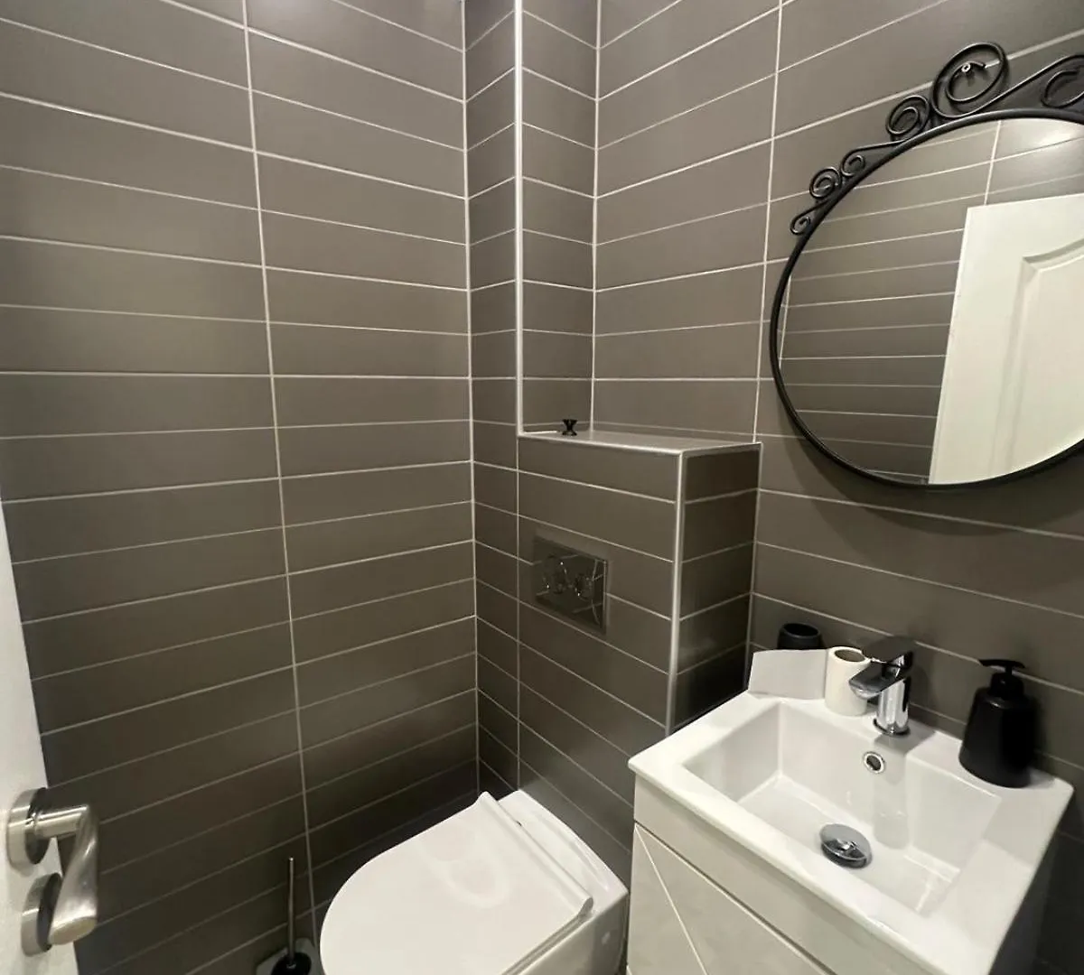 Sea Garden Beach Front Apartments 2 Burgas